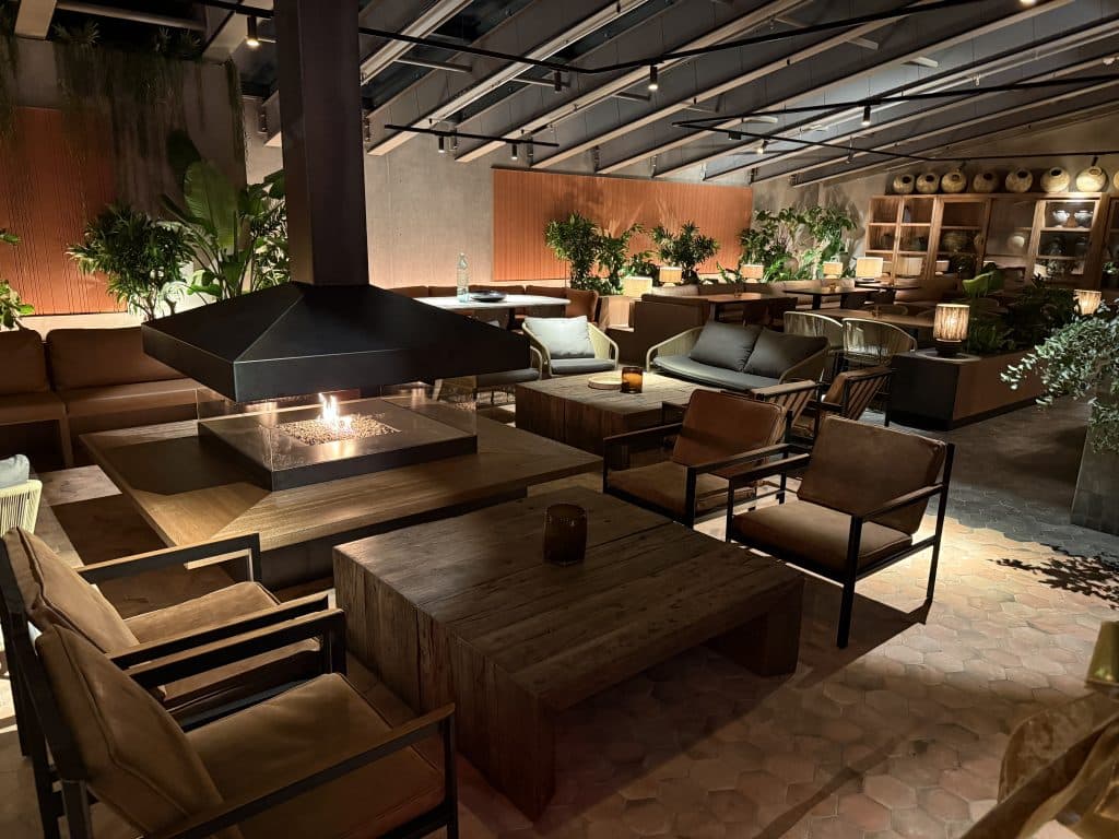 ÍAV afhendir glæsilega mathöll í Smáralind